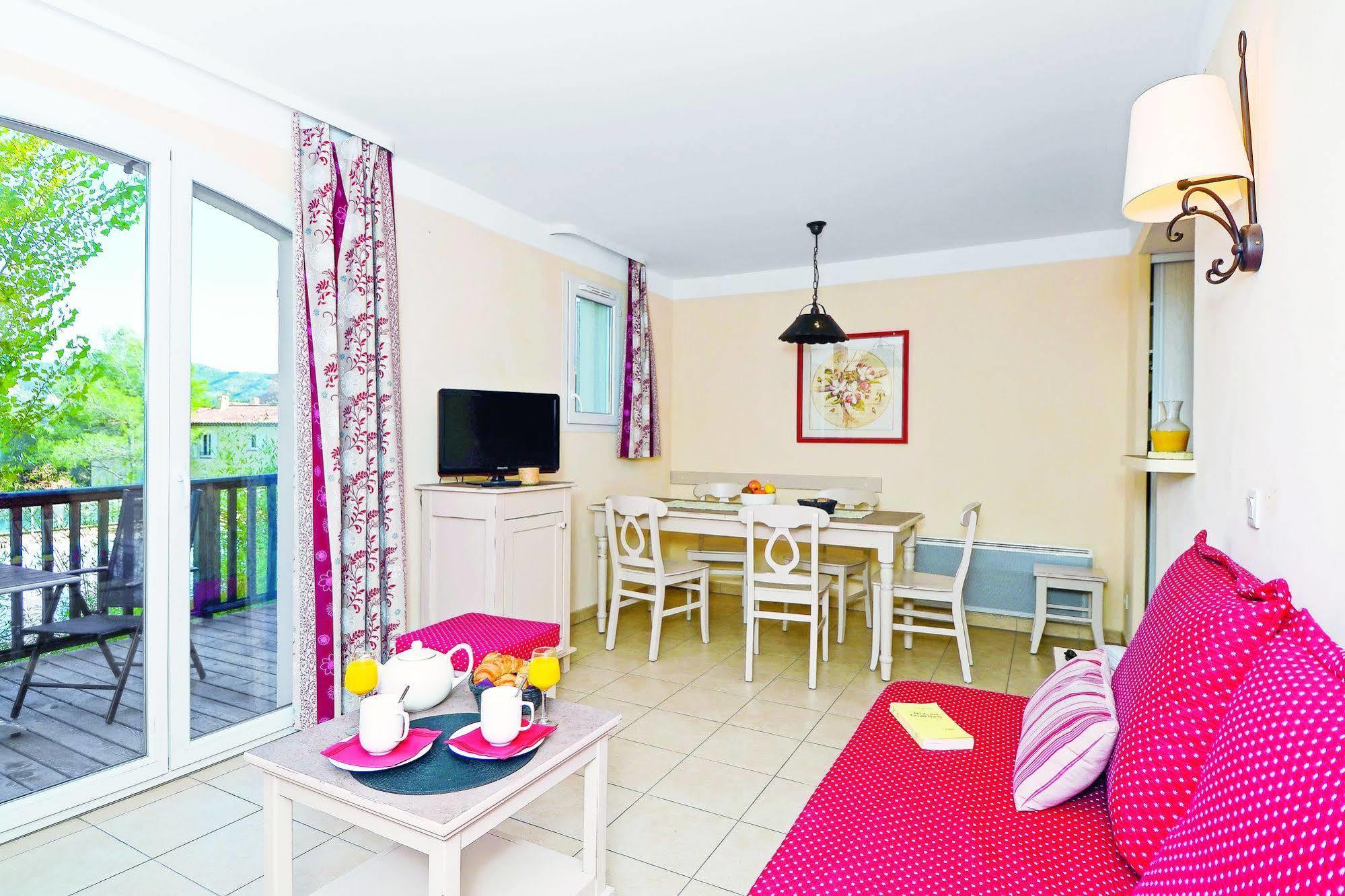 Residence Pierre & Vacances Les Coteaux De Pont-Royal Mallemort Extérieur photo