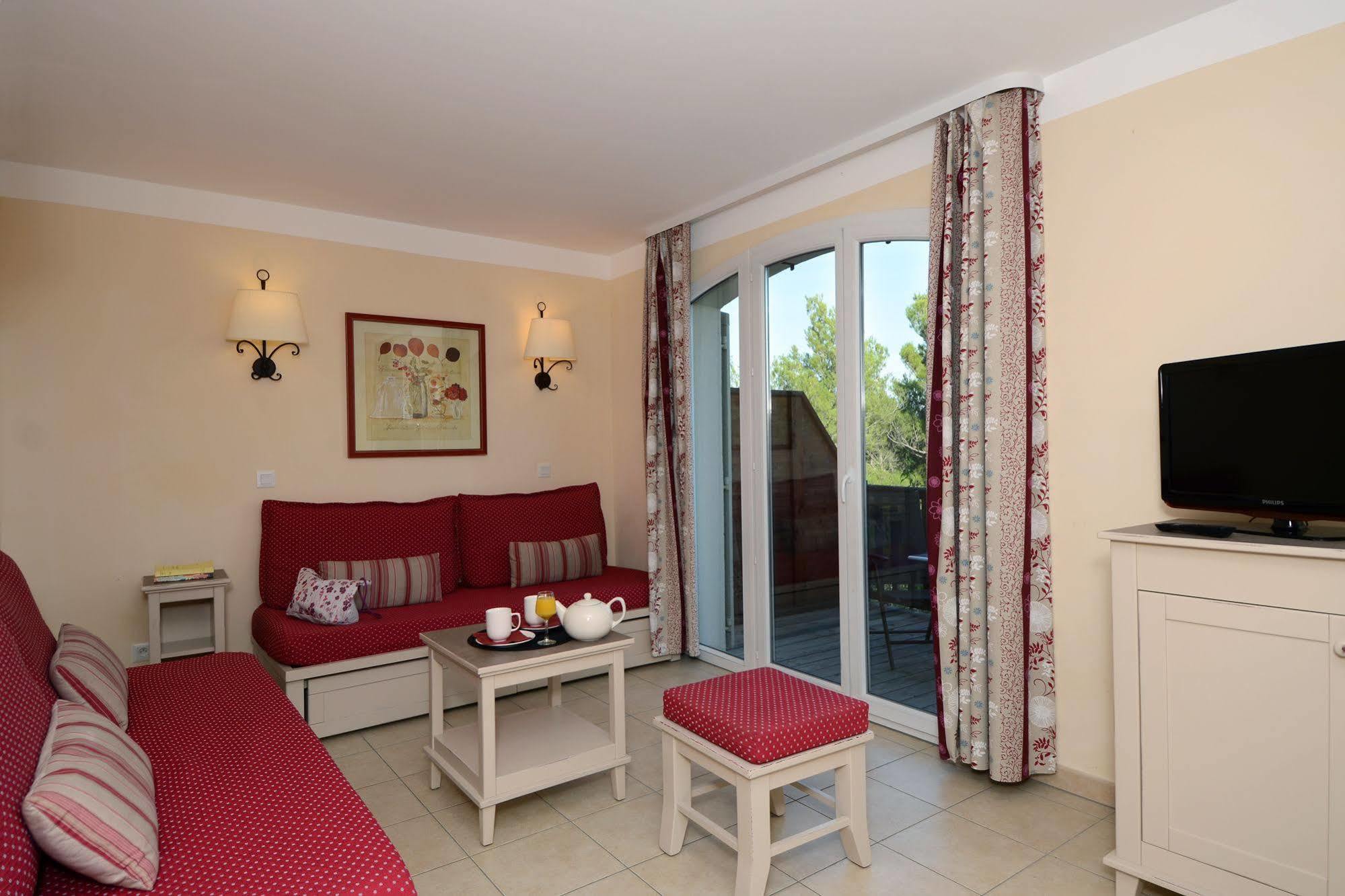 Residence Pierre & Vacances Les Coteaux De Pont-Royal Mallemort Extérieur photo
