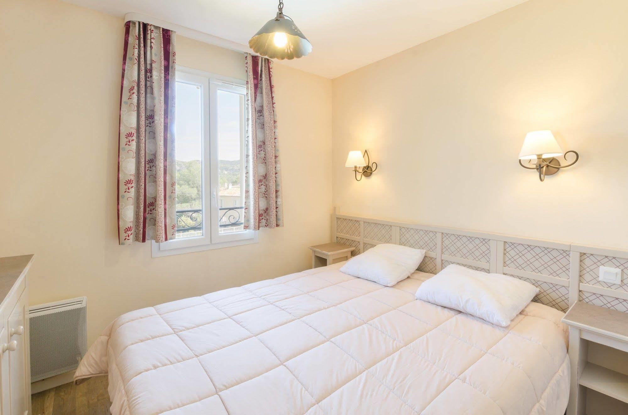 Residence Pierre & Vacances Les Coteaux De Pont-Royal Mallemort Extérieur photo